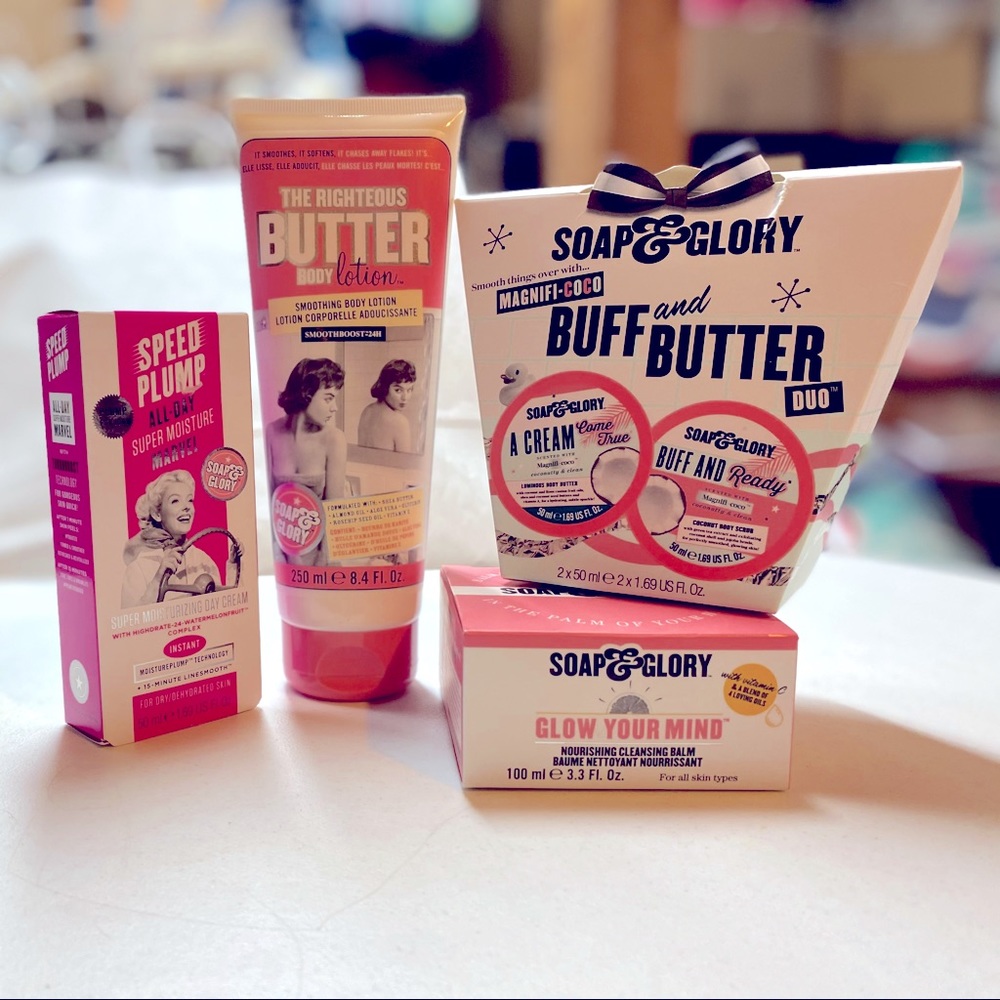 Soap & Glory gift bundle